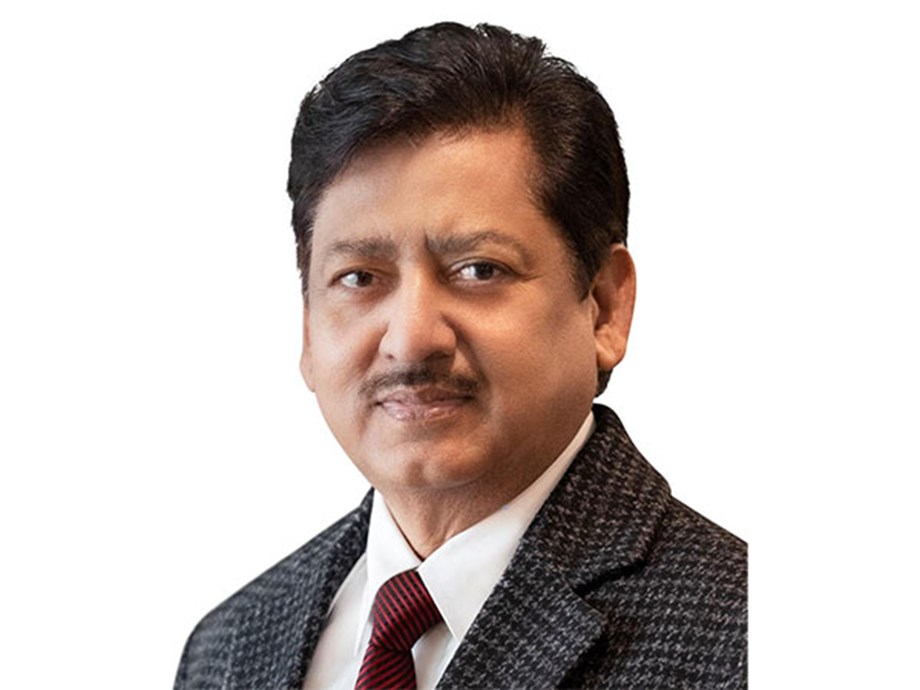 Dr Sanjay Chaudhary was honoured with the Ophthalmologist of the Year award 2023 Dr Sanjay Chaudhary was honoured with the Ophthalmologist of the Year award 2023