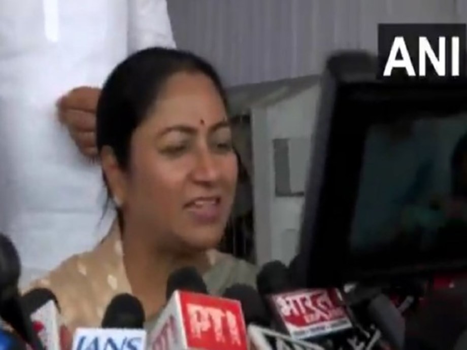 Delhi CM Launches 1,111 GPS-Enabled Water Tankers, Targets Past AAP Regime Delhi CM Launches 1,111 GPS-Enabled Water Tankers, Targets Past AAP Regime