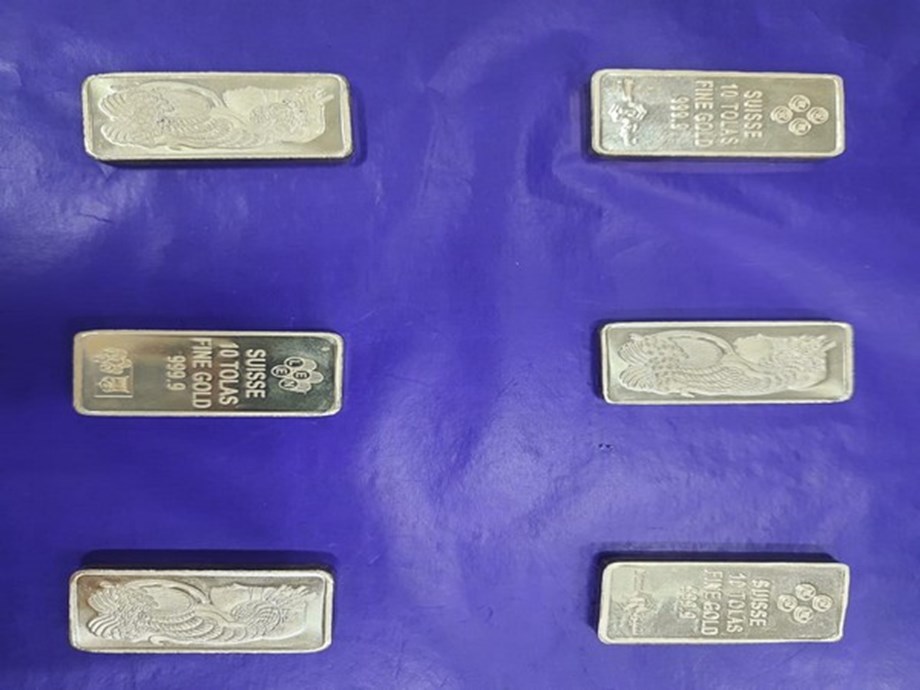 Gold worth over Rs 34 lakh seized at Lucknow airport Gold worth over Rs 34 lakh seized at Lucknow airport