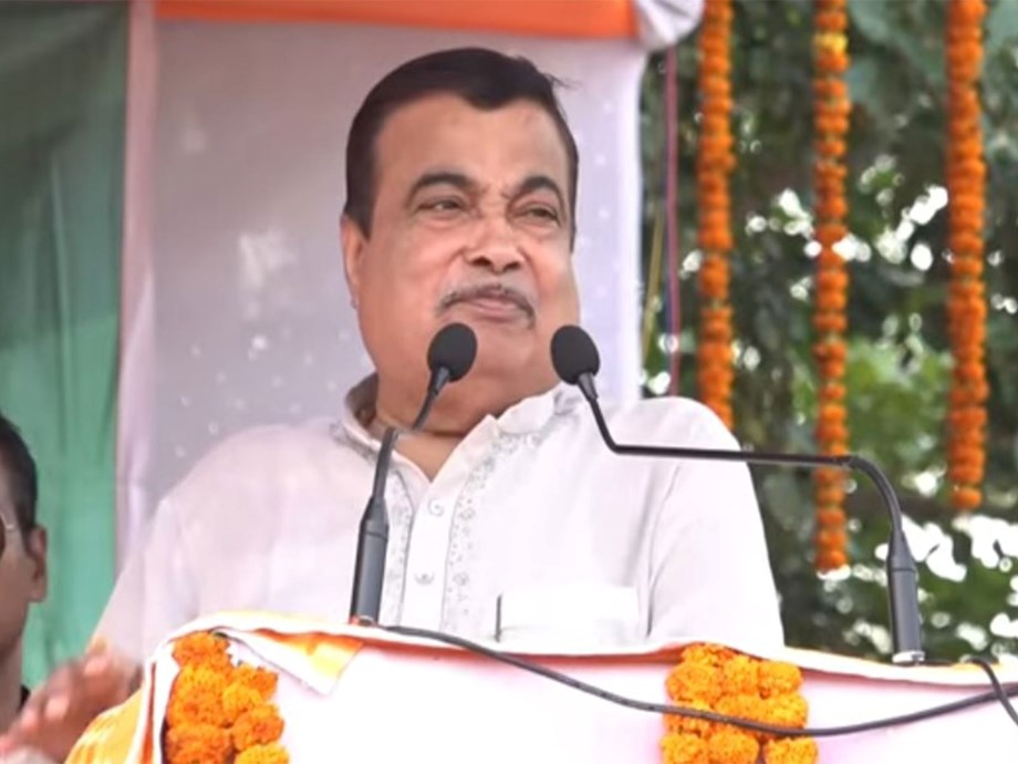 Union Minister Nitin Gadkari congratulates Bihar CM Nitish Kumar, new cabinet Union Minister Nitin Gadkari congratulates Bihar CM Nitish Kumar, new cabinet