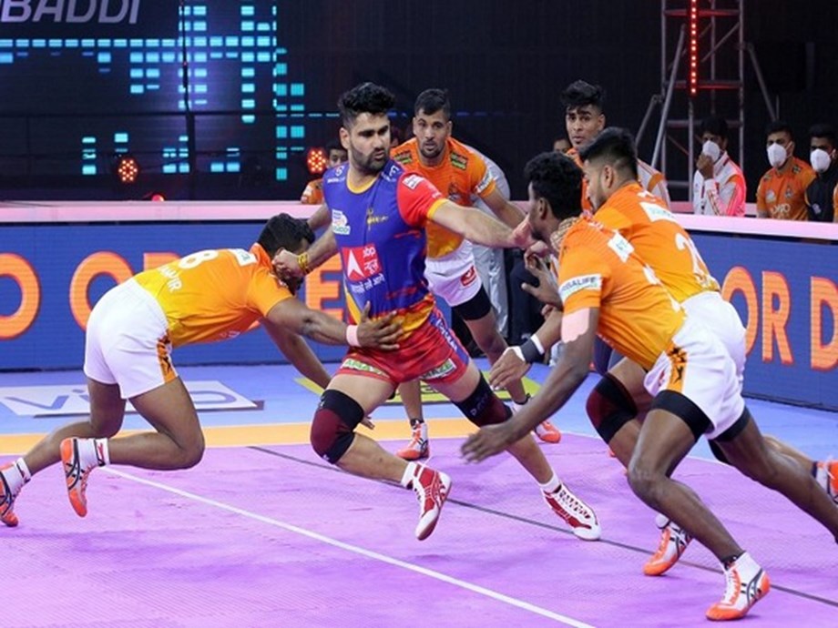 PKL: Pardeep Narwal stars as UP Yoddha beat Puneri Paltan to clinch semis berth PKL: Pardeep Narwal stars as UP Yoddha beat Puneri Paltan to clinch semis berth