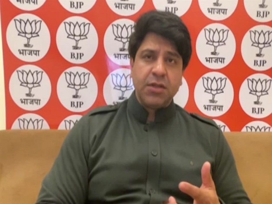 BJP Criticizes Rahul Gandhi for Overseas Remarks on Election Commission BJP Criticizes Rahul Gandhi for Overseas Remarks on Election Commission