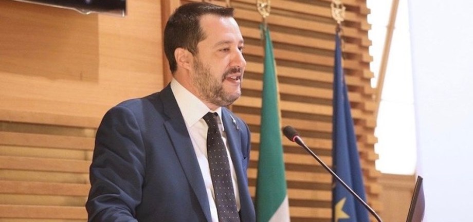 L’italiano Salvini prende in giro l’invito dell’attore Gere a un processo per sequestro di persona