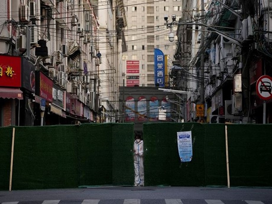 Under COVID lockdown, Xinjiang residents complain of hunger Under COVID lockdown, Xinjiang residents complain of hunger