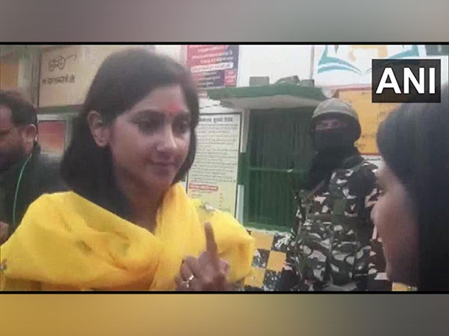 UP Polls phase 4: BJP candidate from Raebareli Sadar seat Aditi Singh casts her vote, says Congress nowhere in race UP Polls phase 4: BJP candidate from Raebareli Sadar seat Aditi Singh casts her vote, says Congress nowhere in race