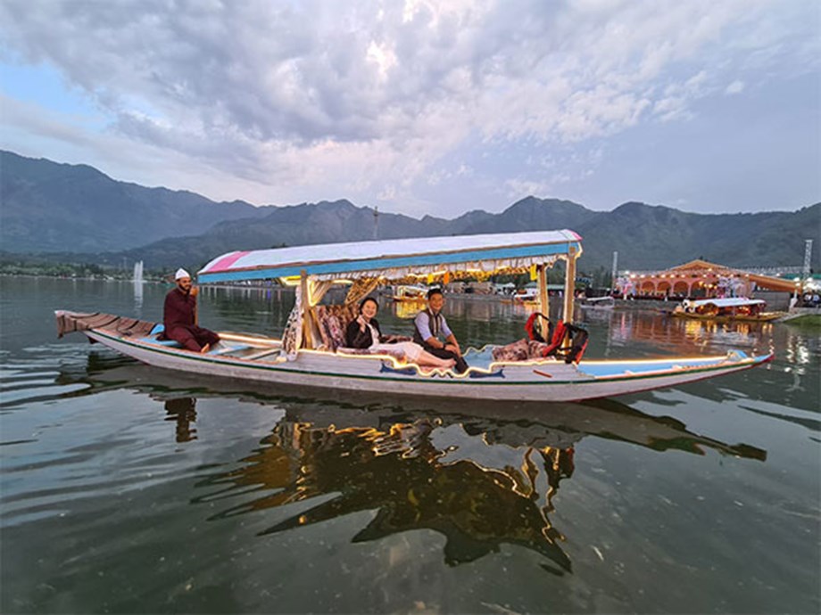 G20 delegates enjoy Shikara boat ride in J-K's Srinagar | International