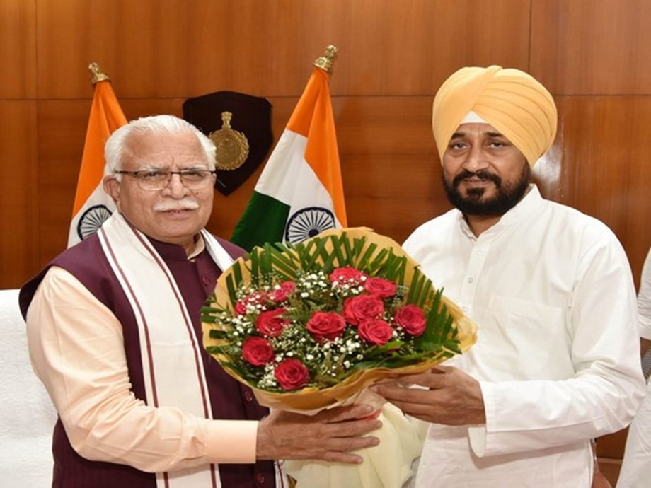 Punjab CM Channi pays courtesy call on Haryana CM Khattar Punjab CM Channi pays courtesy call on Haryana CM Khattar