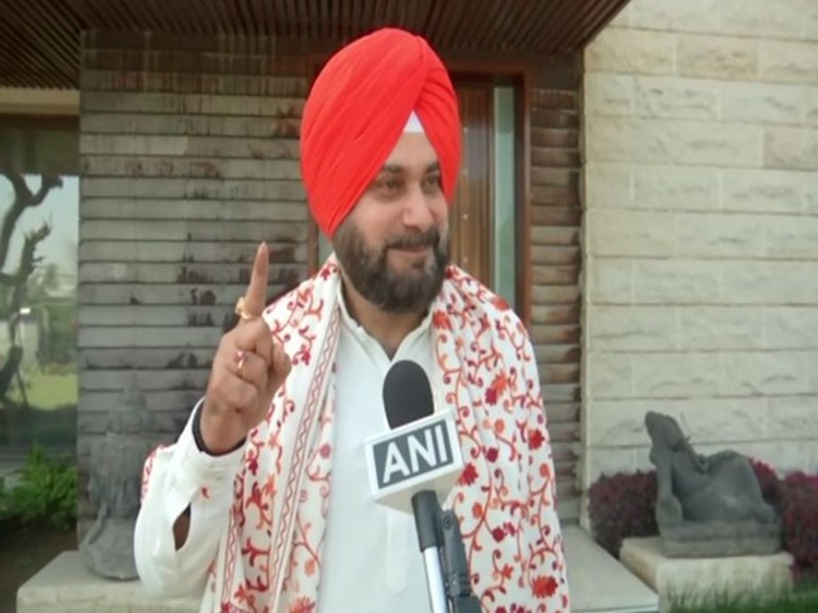 Navjot Singh Sidhus Political Comeback Conditional on Congress Favor Navjot Singh Sidhus Political Comeback Conditional on Congress Favor
