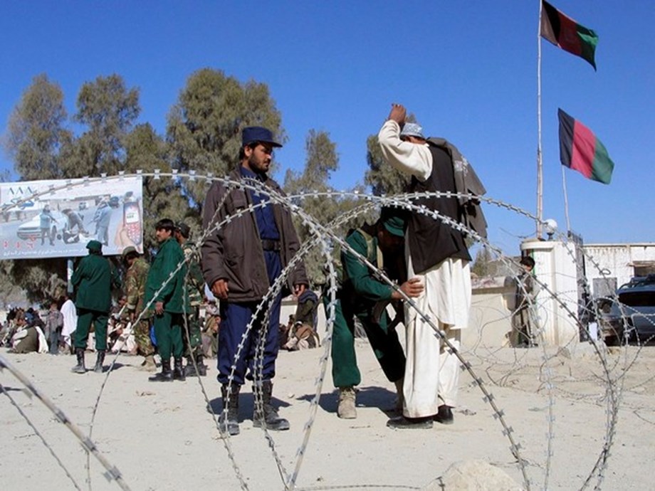 Afghans dying at border as tensions intensify between Taliban, Pakistan Afghans dying at border as tensions intensify between Taliban, Pakistan