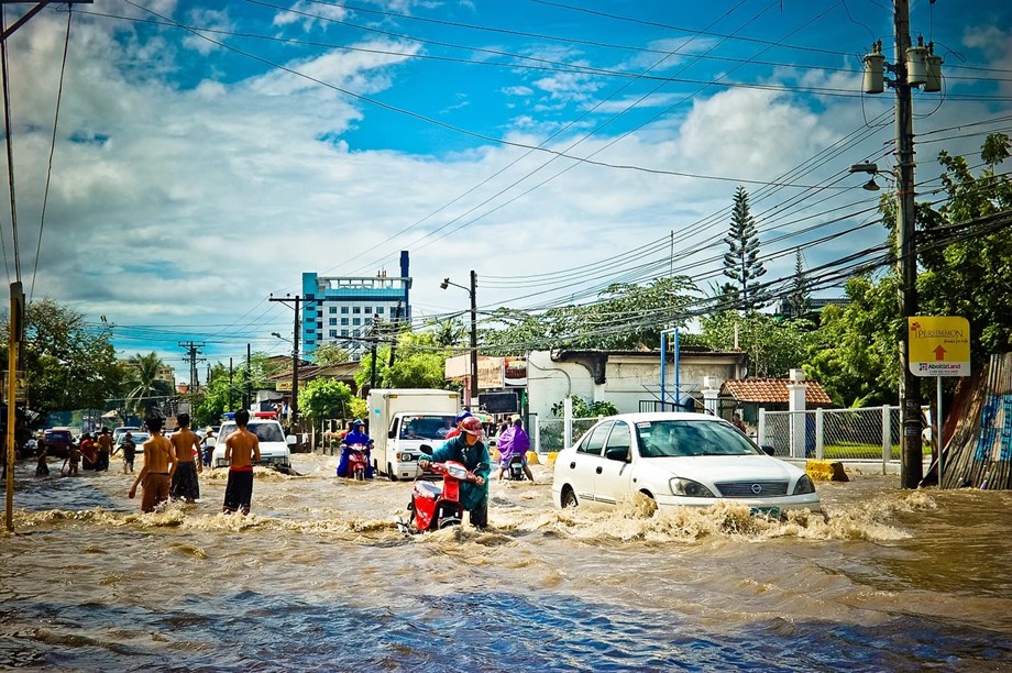 EIB agrees flood protection and COVID-19 vaccine programmes in Argentina EIB agrees flood protection and COVID-19 vaccine programmes in Argentina