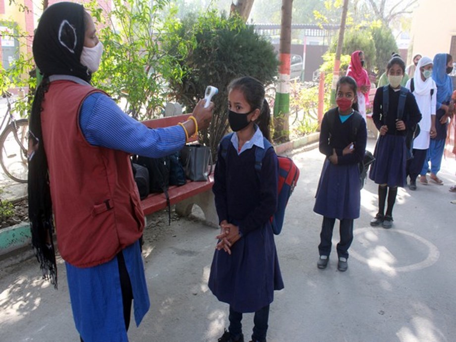 Maharashtra: 229 children found COVID-19 positive in Washim hostel Maharashtra: 229 children found COVID-19 positive in Washim hostel