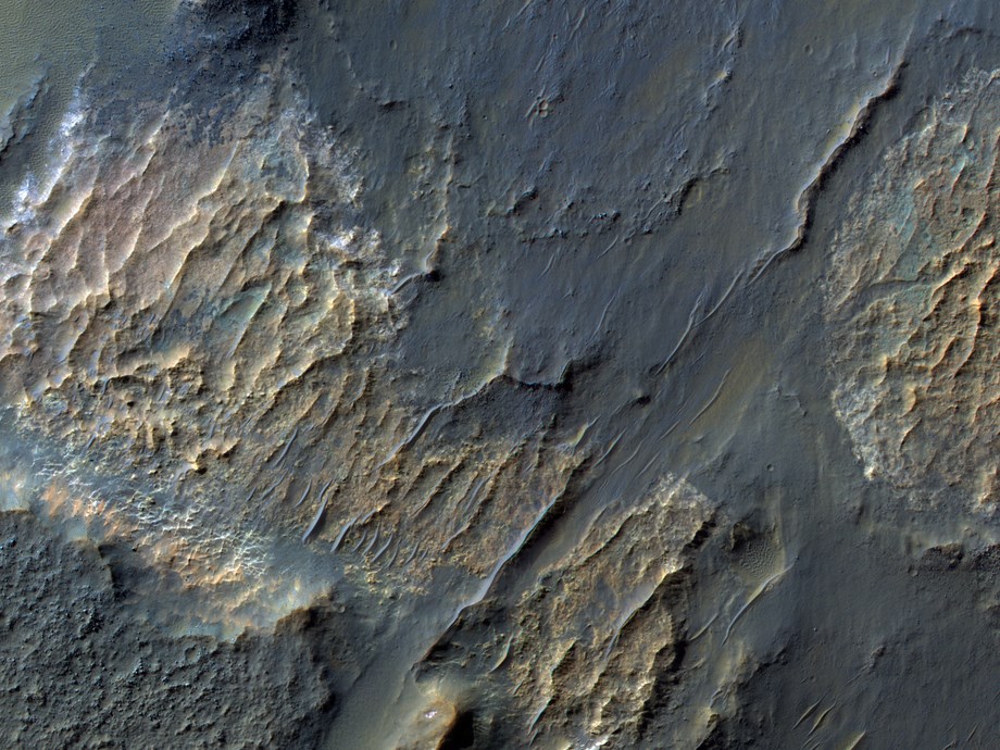 NASA's HiRISE camera captures bizarre landforms in Mars' Gorgonum Basin ...