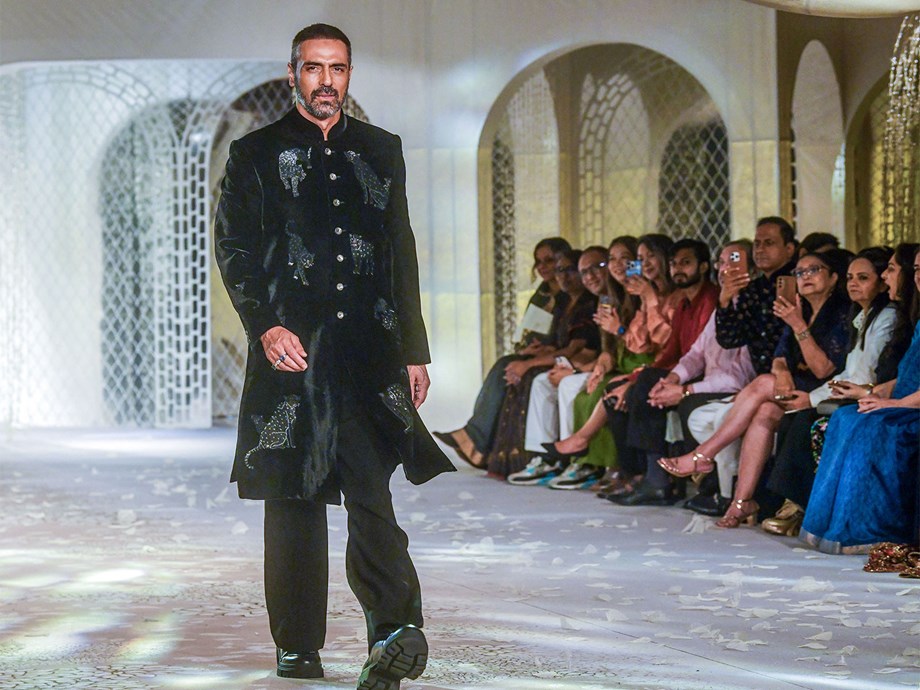 Arjun Rampal Celebrates Dhurandhar: The Revenge Triumph Arjun Rampal Celebrates Dhurandhar: The Revenge Triumph