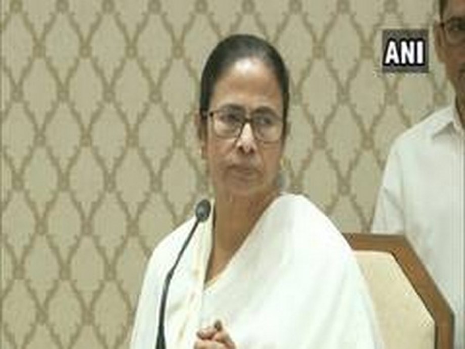 Had suggested Cong for advisory panel to give direction to Opposition: Mamata Banerjee Had suggested Cong for advisory panel to give direction to Opposition: Mamata Banerjee