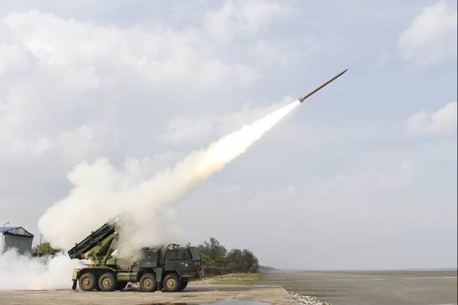 India successfully test-fires Pinaka missile systems India successfully test-fires Pinaka missile systems