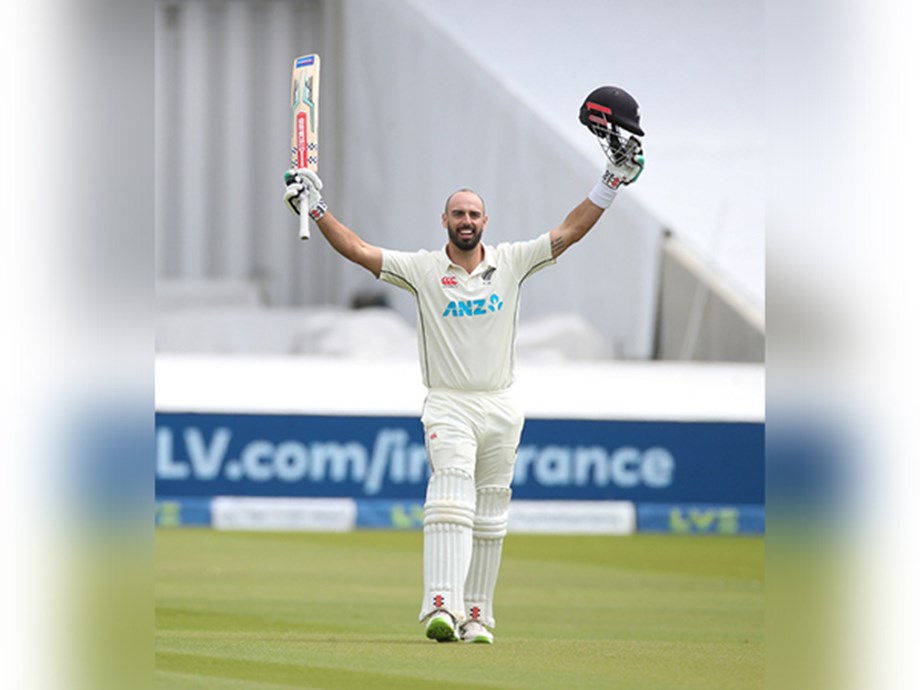 Sports News Roundup: Cricket-NZ still in heavyweight Headingley fight, says Mitchell; Swimming-Ledecky dominates to take 800m freestyle gold, Milak completes butterfly double and more Sports News Roundup: Cricket-NZ still in heavyweight Headingley fight, says Mitchell; Swimming-Ledecky dominates to take 800m freestyle gold, Milak completes butterfly double and more