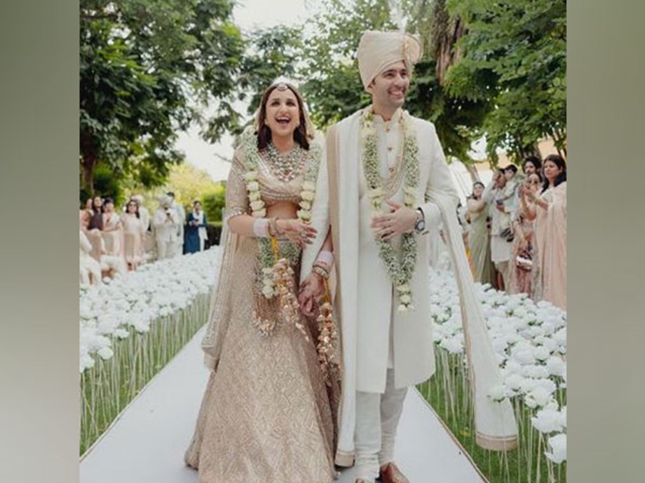 Raghav Chadha, Parineeti Chopra gave major couple goal with matching wedding ensembles Raghav Chadha, Parineeti Chopra gave major couple goal with matching wedding ensembles