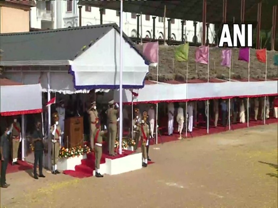 Thiruvananthapuram: Kerala Governor Arif Mohammad Khan unfurls national flag on 73rd Republic Day Thiruvananthapuram: Kerala Governor Arif Mohammad Khan unfurls national flag on 73rd Republic Day