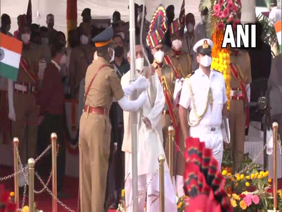 Mumbai: Maharashtra Governor unfurls national flag on 73rd Republic Day Mumbai: Maharashtra Governor unfurls national flag on 73rd Republic Day