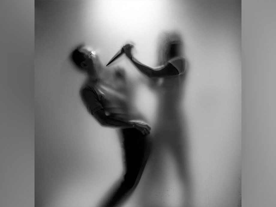 On Holi, Delhi man slits throat of wife; accused nabbed On Holi, Delhi man slits throat of wife; accused nabbed