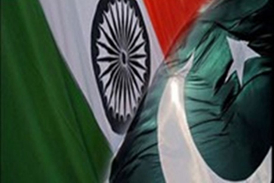 Pakistan hands over list of Indian prisoners Pakistan hands over list of Indian prisoners