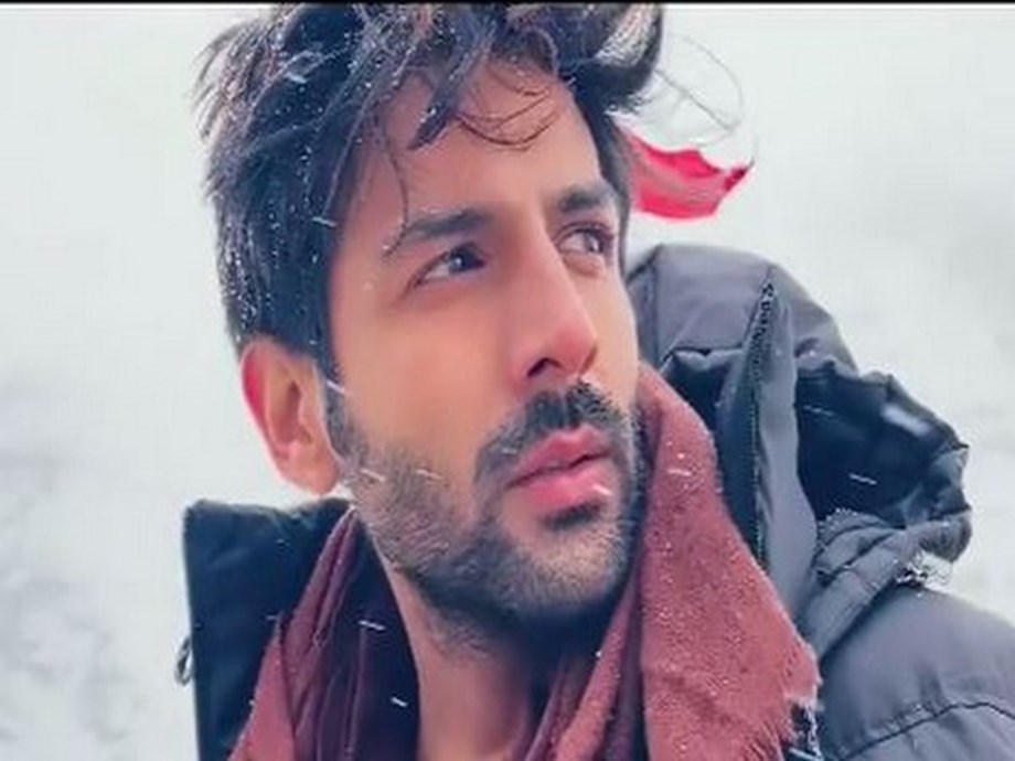 Kartik Aaryan gets new haircut, gives GOT vibes in his latest post Kartik Aaryan gets new haircut, gives GOT vibes in his latest post