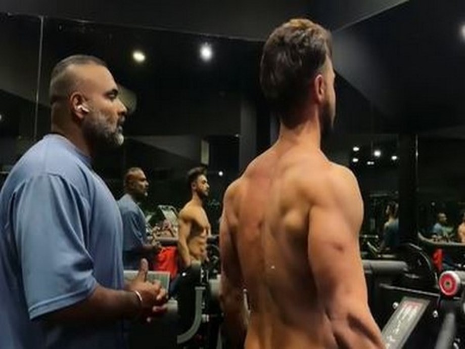 Aayush Sharma shares shirtless photo from workout session, flaunts chiseled physique Aayush Sharma shares shirtless photo from workout session, flaunts chiseled physique