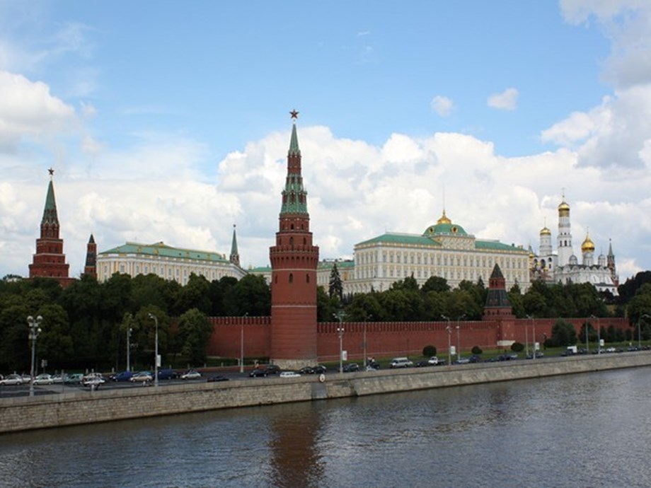 Kremlin says Russia will respond to new Western sanctions Kremlin says Russia will respond to new Western sanctions