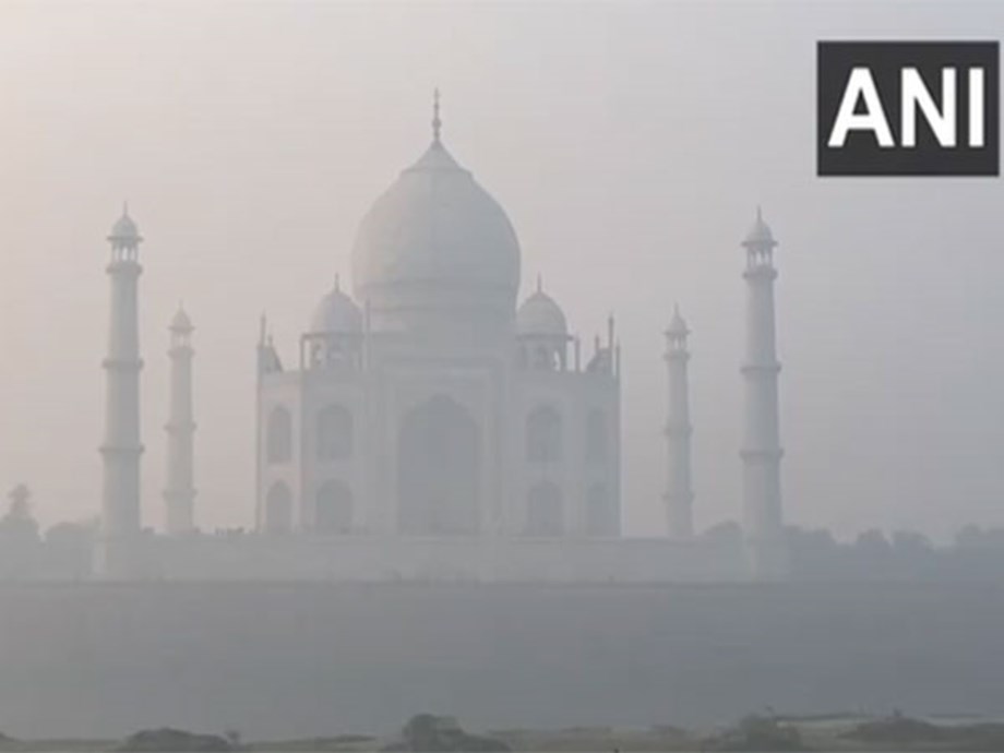 Taj Mahal Shrouded in Haze Amid Rising Pollution Levels Taj Mahal Shrouded in Haze Amid Rising Pollution Levels