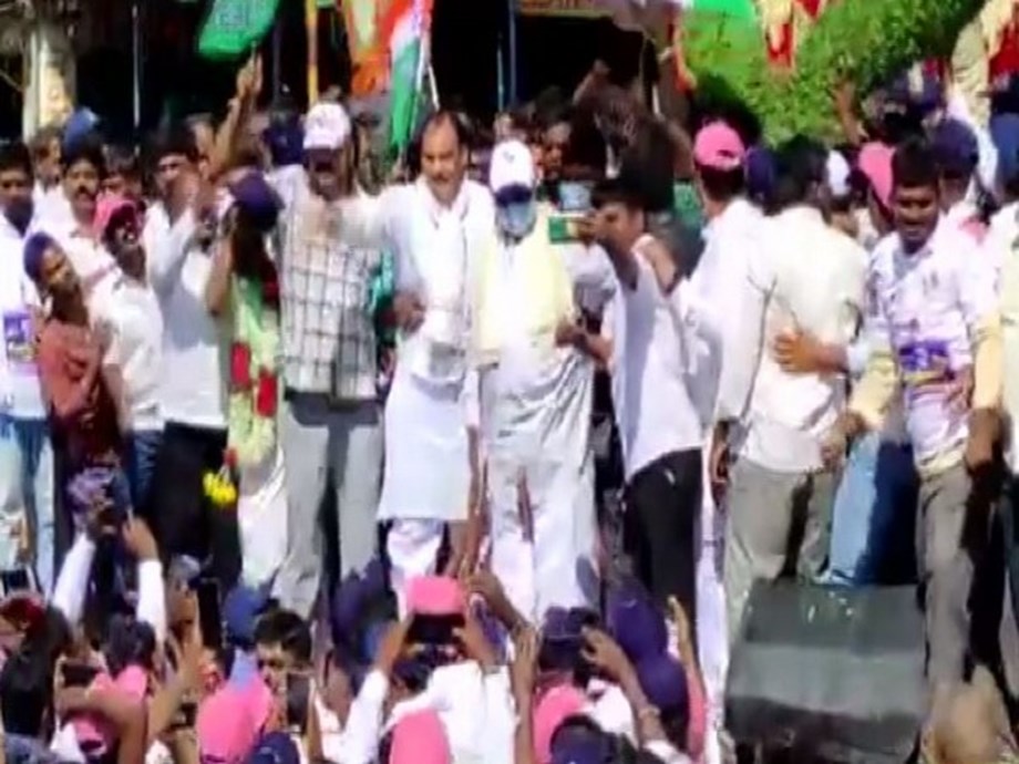 Karnataka Congress resumes Medkadatu project padayatra Karnataka Congress resumes Medkadatu project padayatra