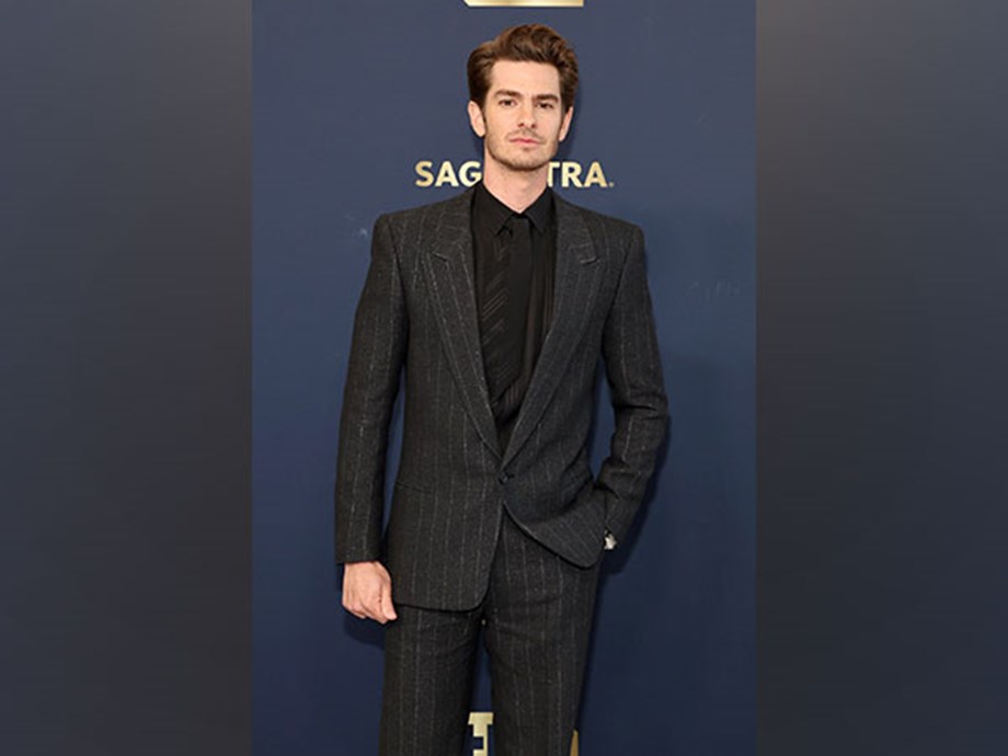 Andrew Garfield weighs in on Russia-Ukraine crisis at SAG Awards 2022 Andrew Garfield weighs in on Russia-Ukraine crisis at SAG Awards 2022