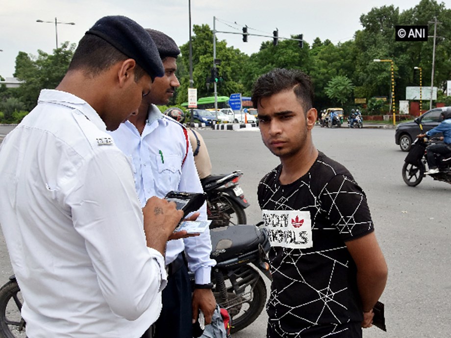 Vehicle owners get relief in Telangana as police offer one-time discount on pending challans Vehicle owners get relief in Telangana as police offer one-time discount on pending challans