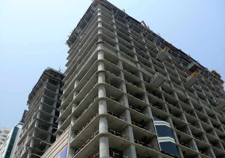 Reduced to rubble and dust: controlled explosions raze Noida towers in seconds Reduced to rubble and dust: controlled explosions raze Noida towers in seconds