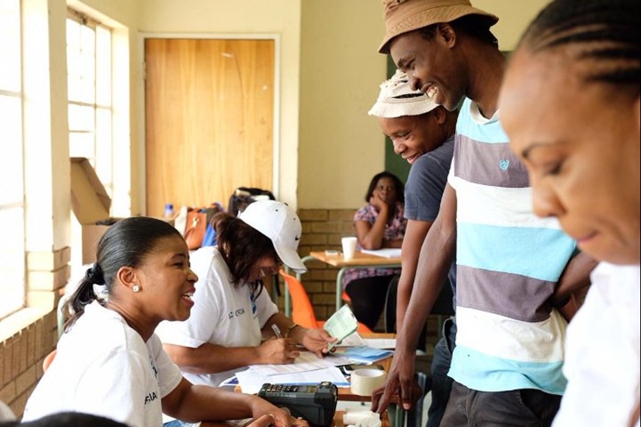 Parliament applauds South Africans for reaffirming democracy by voting Parliament applauds South Africans for reaffirming democracy by voting