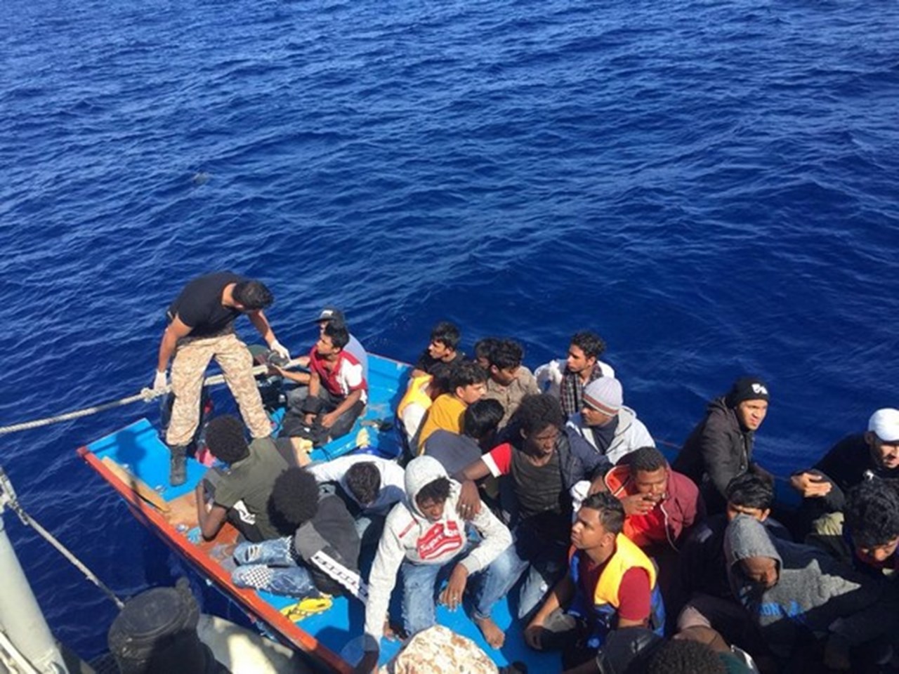 Quattro immigrati pakistani risultano dispersi dopo un naufragio in Italia