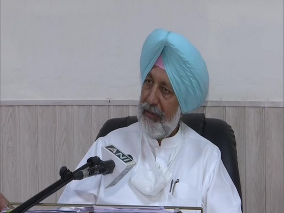 Punjab Min inaugurates COVID fast testing machine at SAS Nagar district hospital Punjab Min inaugurates COVID fast testing machine at SAS Nagar district hospital