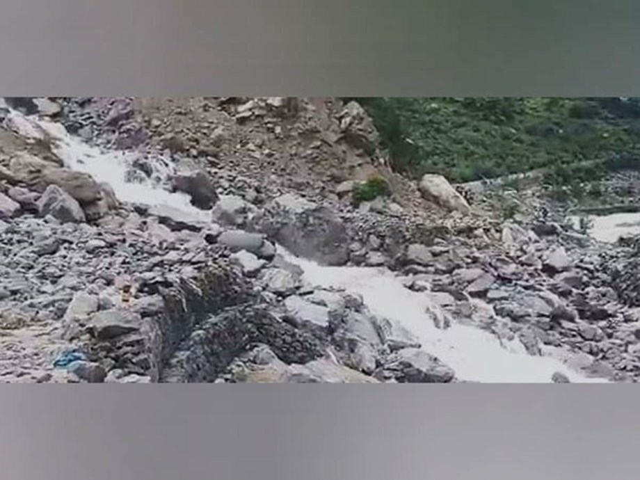 Uttarakhand: Part of Badrinath National Highway washed away in Chamoli due to heavy rainfall Uttarakhand: Part of Badrinath National Highway washed away in Chamoli due to heavy rainfall