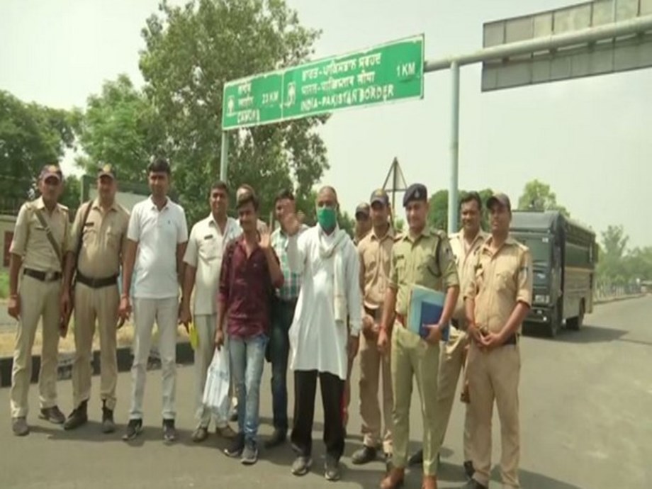 Two Pakistan nationals sent back via Attari border Two Pakistan nationals sent back via Attari border