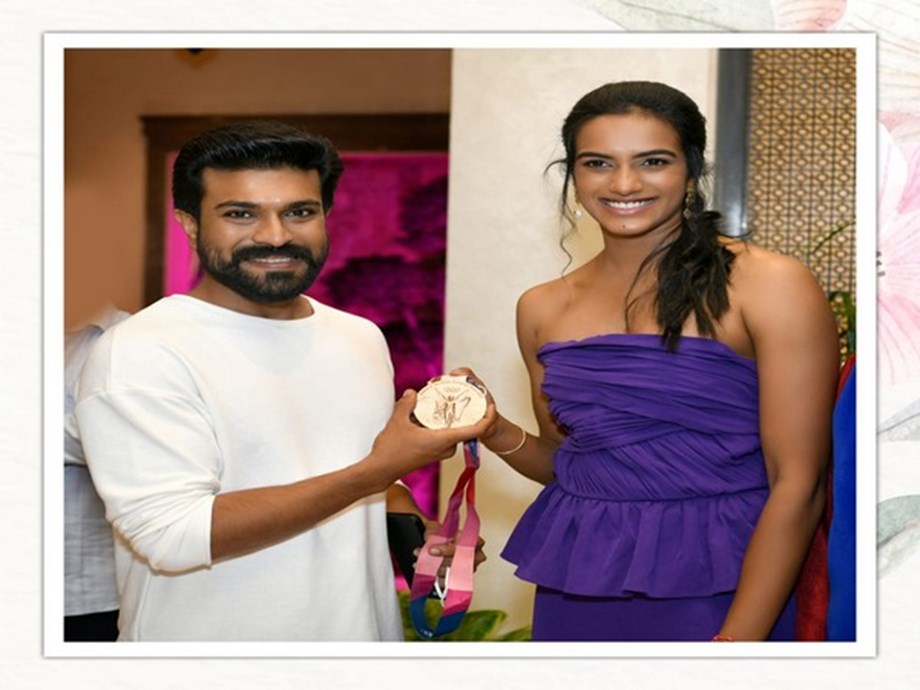 Chiranjeevi, Ram Charan host grand felicitation event for PV Sindhu Chiranjeevi, Ram Charan host grand felicitation event for PV Sindhu