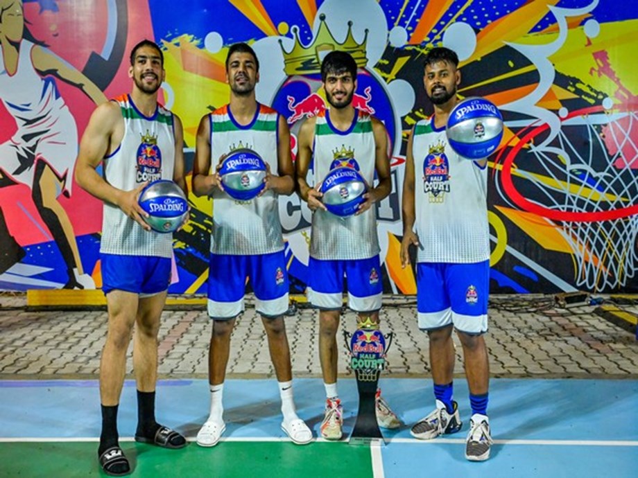 لاعبو دوري النخبة المحترفين لكرة السلة يتحدون مع فريق دلهي ستورم لتمثيل الهند في نهائيات نصف الملعب العالمي