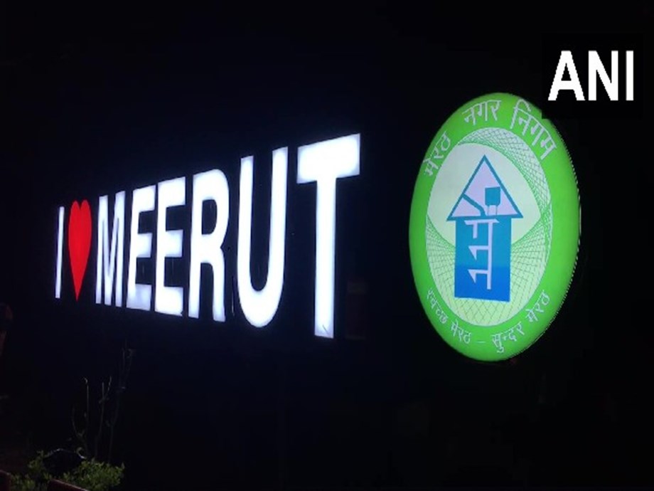 Meerut administration puts up billboard-cum-selfie points to inspire people to keep city clean Meerut administration puts up billboard-cum-selfie points to inspire people to keep city clean