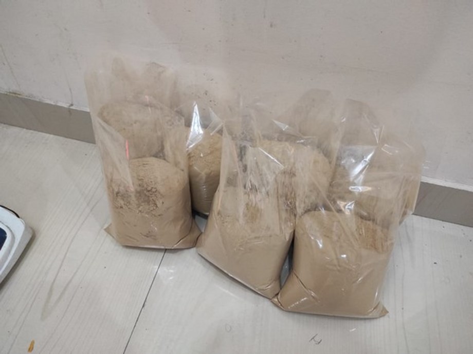 West Bengal: NCB seizes 7 kg heroin from truck near Krishnanagar, three arrested West Bengal: NCB seizes 7 kg heroin from truck near Krishnanagar, three arrested