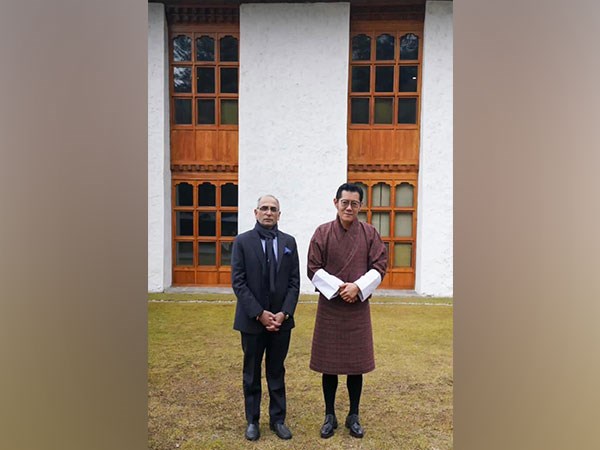 FS Vinay Kwatra calls on Bhutan King Jigme Khesar Namgyel Wangchuck | International