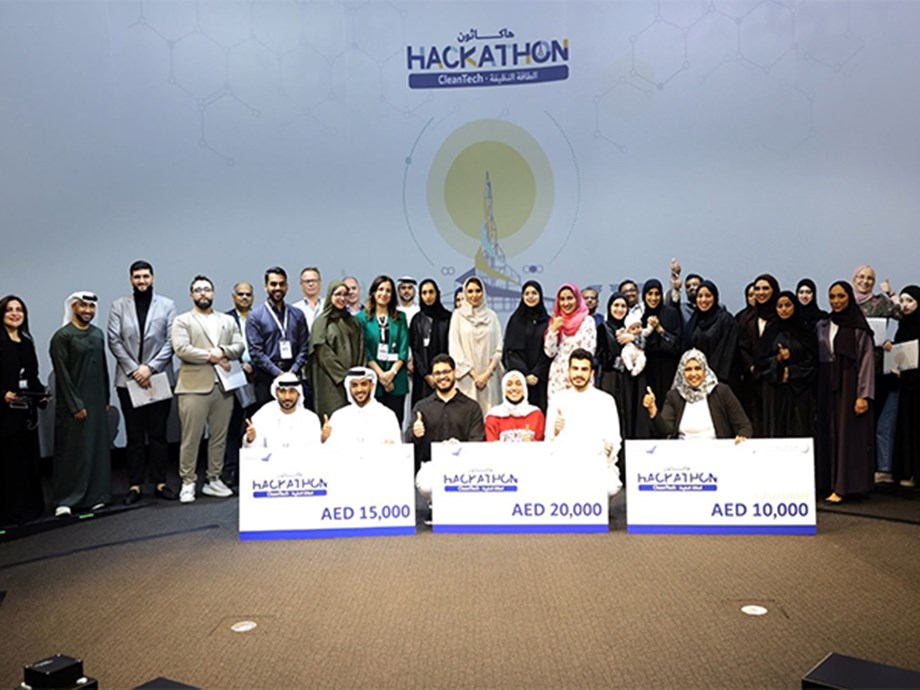 DEWA awards winners of 2nd cycle of Cleantech Hackathon DEWA awards winners of 2nd cycle of Cleantech Hackathon