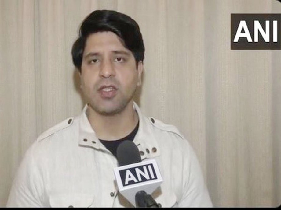 Priyanka Gandhi Vadra Vows to Uphold Democracy in Wayanad Priyanka Gandhi Vadra Vows to Uphold Democracy in Wayanad