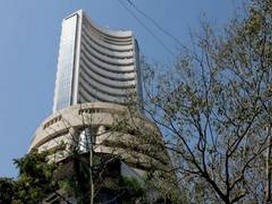 Sensex races to 58k-mark ahead of Budget; IT, bank stocks spurt Sensex races to 58k-mark ahead of Budget; IT, bank stocks spurt