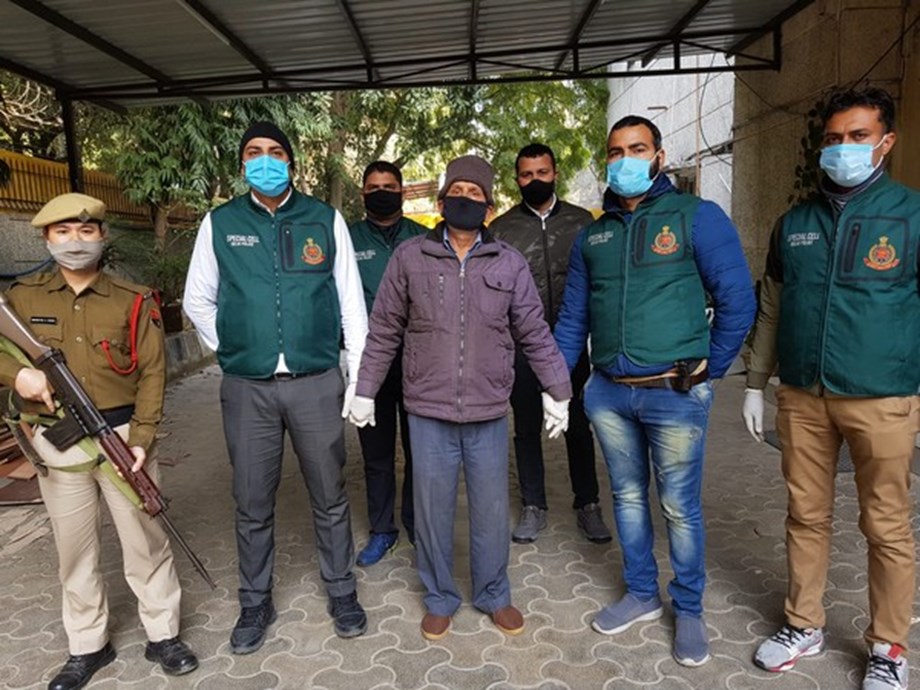 Delhi Police arrest notorious arms supplier, busts interstate illegal arms syndicate Delhi Police arrest notorious arms supplier, busts interstate illegal arms syndicate