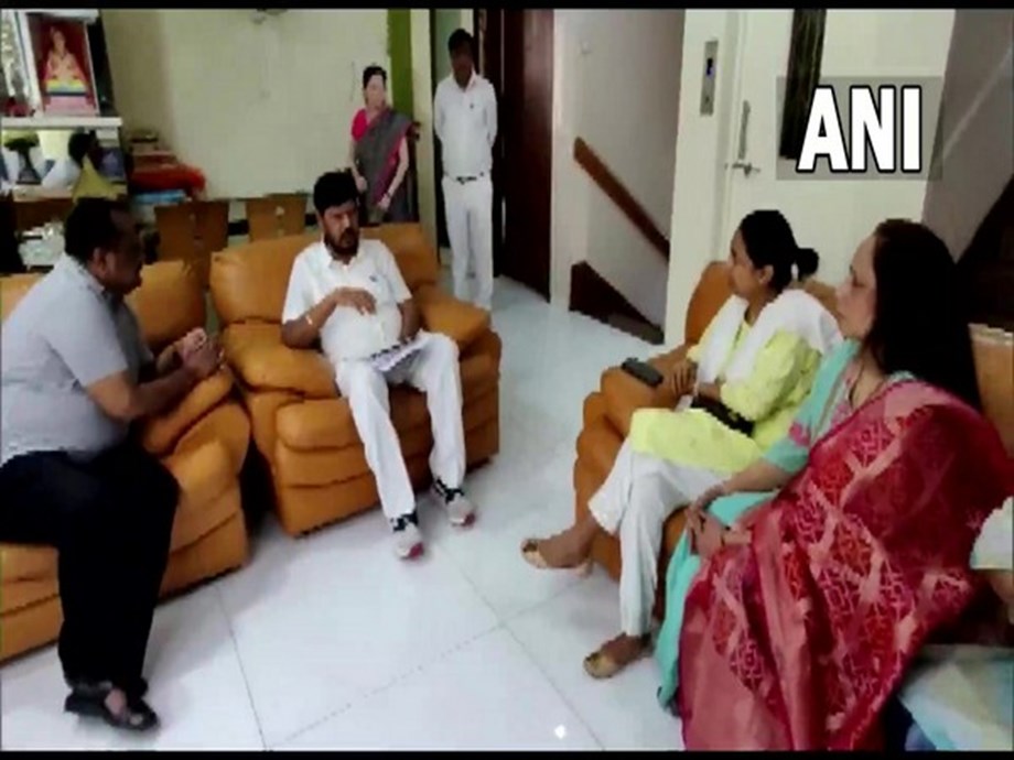 RPI leader Ramdas Athawale lends support to Sameer Wankhede, his family RPI leader Ramdas Athawale lends support to Sameer Wankhede, his family