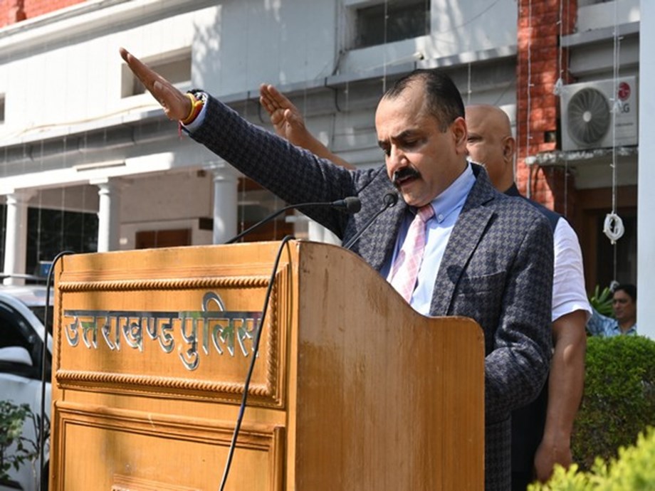 Honoring Unity: Uttarakhand DGP Leads National Unity Day Pledge Honoring Unity: Uttarakhand DGP Leads National Unity Day Pledge