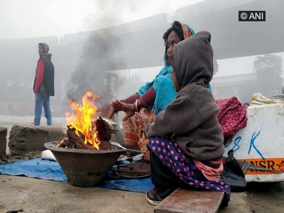 Min temperature dips to 3.8 degrees Celsius in Delhi Min temperature dips to 3.8 degrees Celsius in Delhi